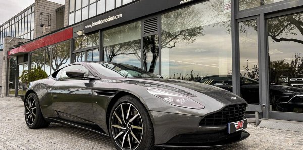 ASTON MARTIN DB11 COUPÉ V12 -IMPECABLE ESTADO-