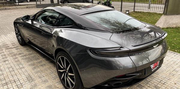 ASTON MARTIN DB11 COUPÉ V12 -IMPECABLE ESTADO-