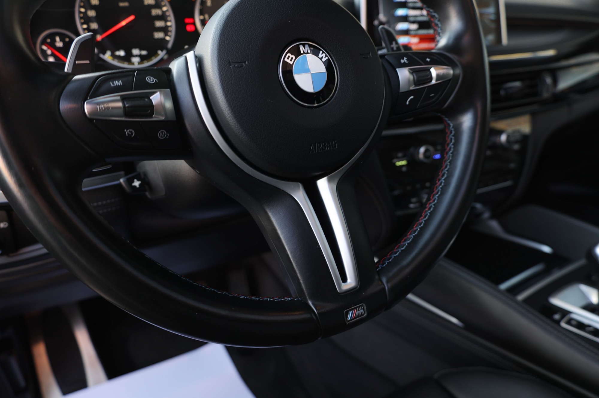 BMW X5 M AUT. -IMPECABLE ESTADO, FULL OPTIONS-