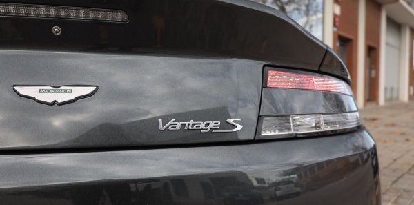 ASTON MARTIN V8 VANTAGE S SP10  SPORTSHIFT -NACIONAL, DISTINTIVO C-