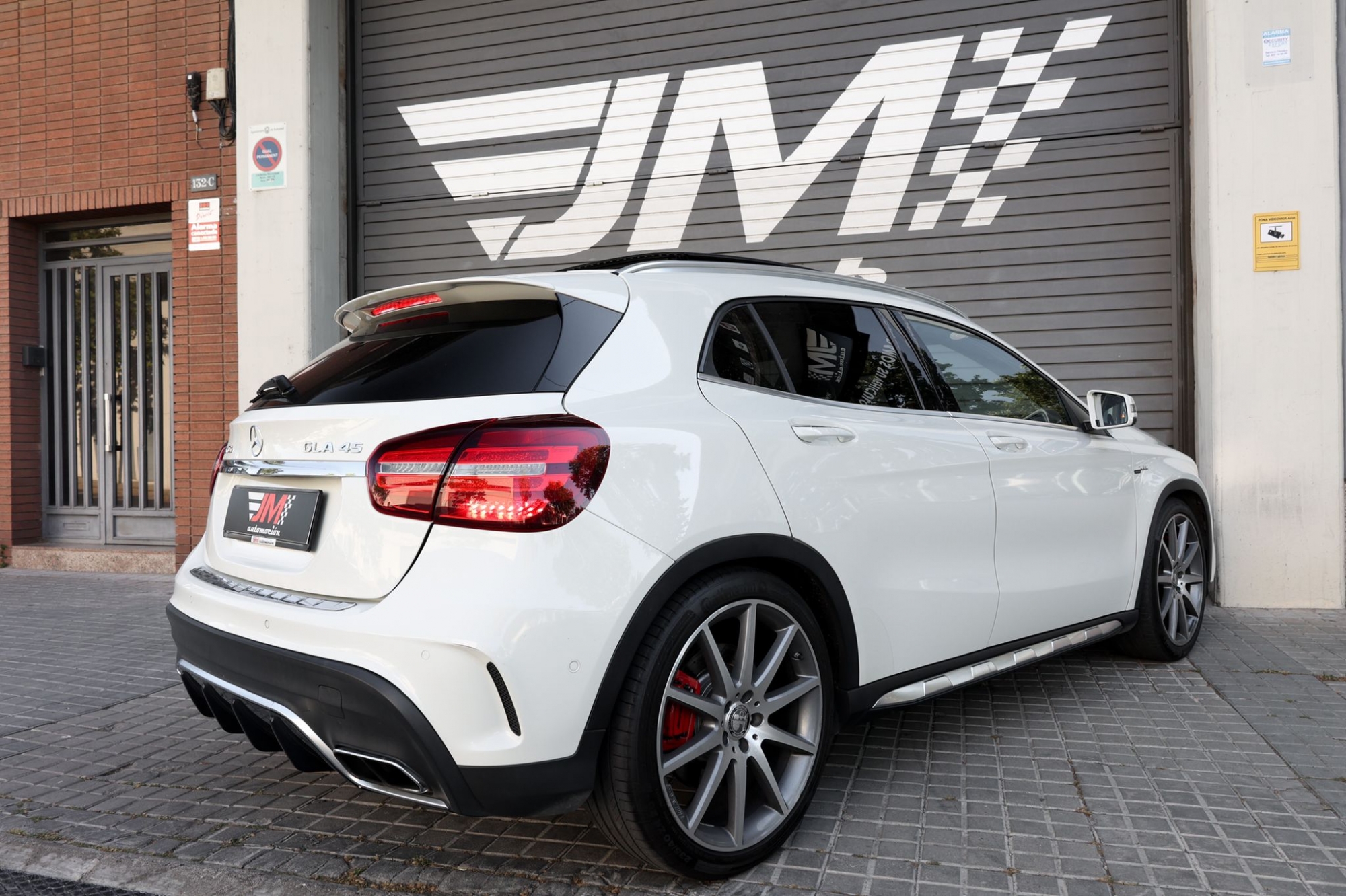 MERCEDES-BENZ GLA 45 AMG 4-MATIC 