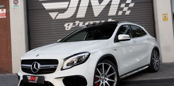 MERCEDES-BENZ GLA 45 AMG 4-MATIC 