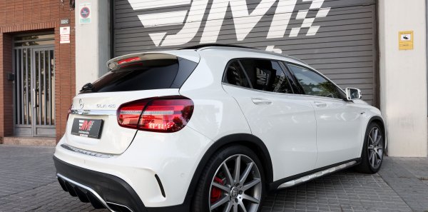 MERCEDES-BENZ GLA 45 AMG 4-MATIC 