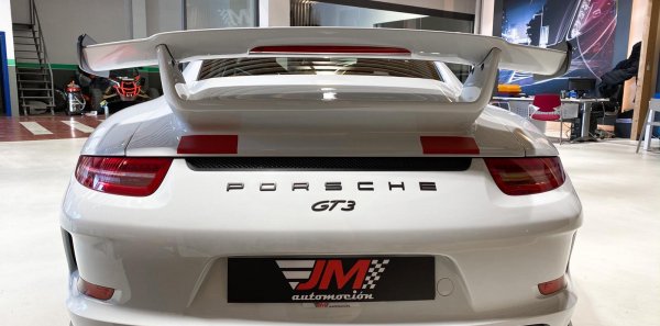 PORSCHE 911 991 GT3 3.8 --PORSCHE APPROVED--