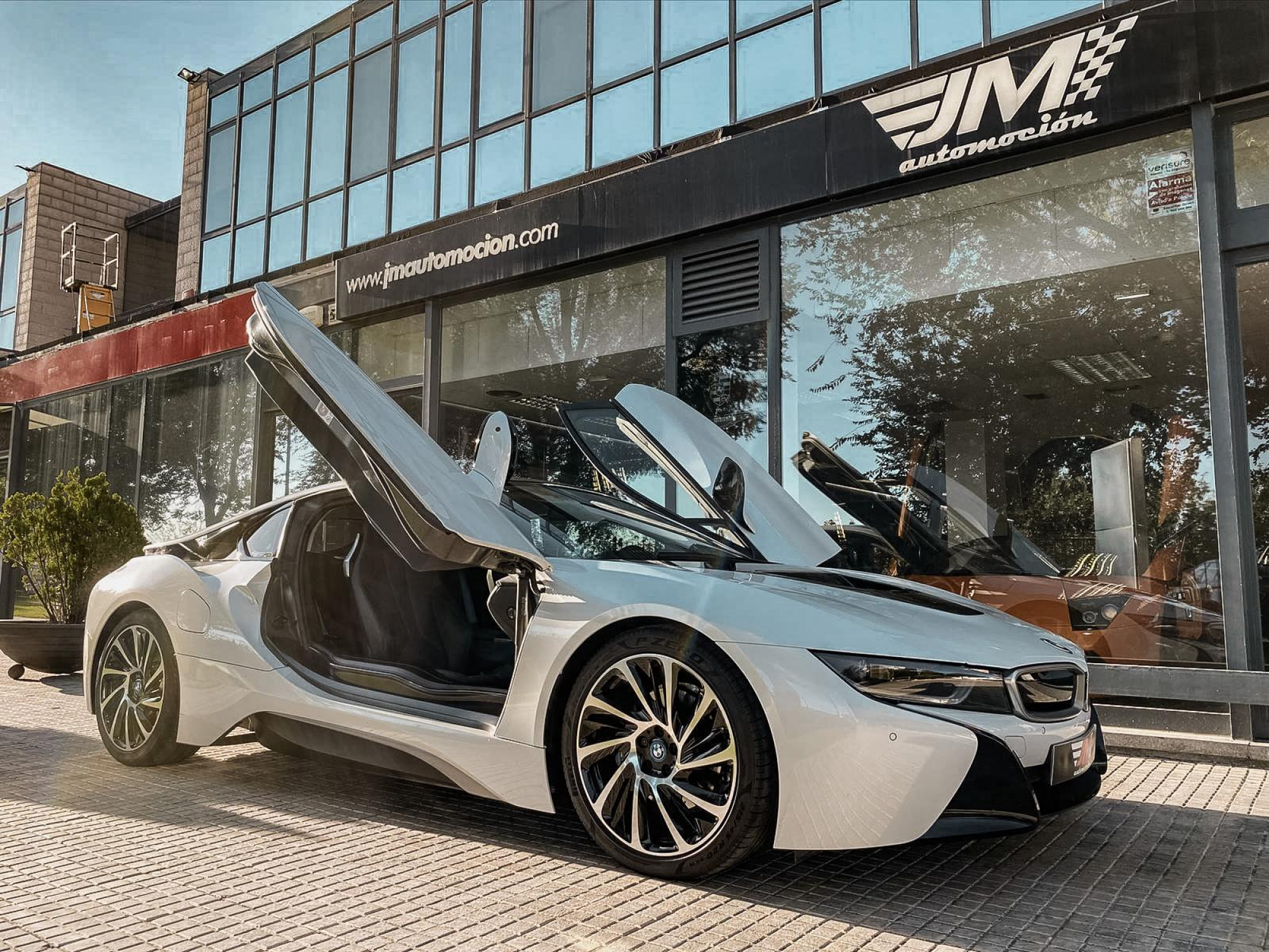 BMW I8 COUPÉ --IMPECABLE ESTADO--