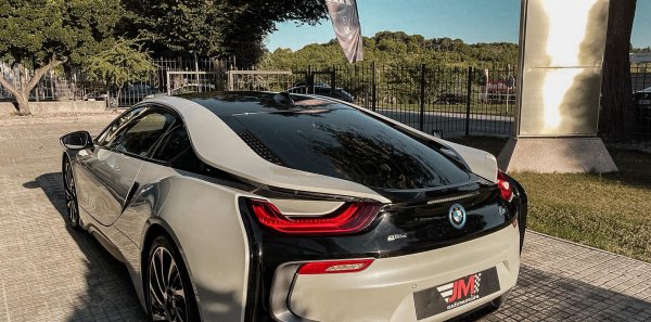 BMW I8 COUPÉ --IMPECABLE ESTADO--