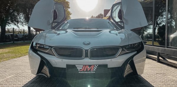 BMW I8 COUPÉ --IMPECABLE ESTADO--